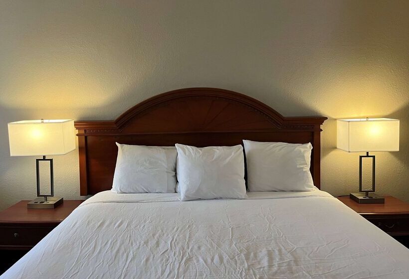 호텔 Baymont By Wyndham Indianapolis South