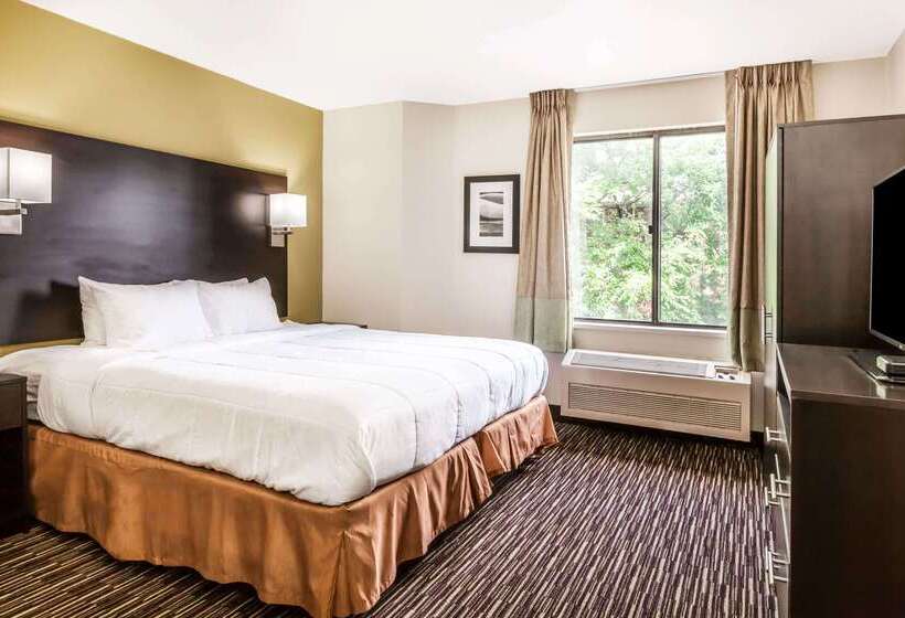 Отель Baymont By Wyndham Newark At University Of Delaware