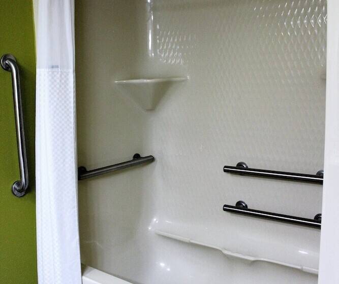 Отель Baymont By Wyndham Newark At University Of Delaware