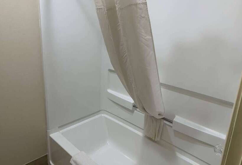 هتل Baymont By Wyndham South Bend Near Notre Dame