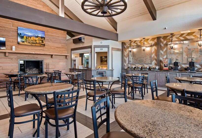 ホテル Best Western Plus Silver Saddle Inn