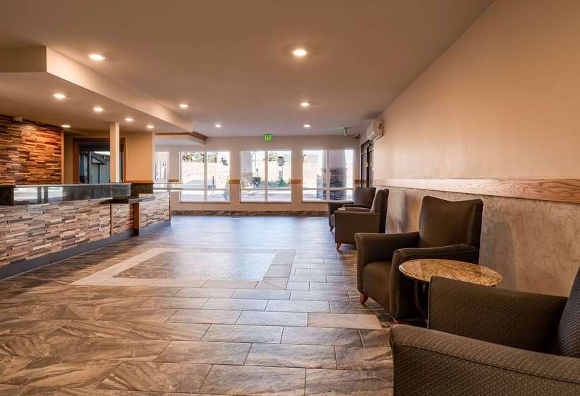 ホテル Best Western Plus Silver Saddle Inn