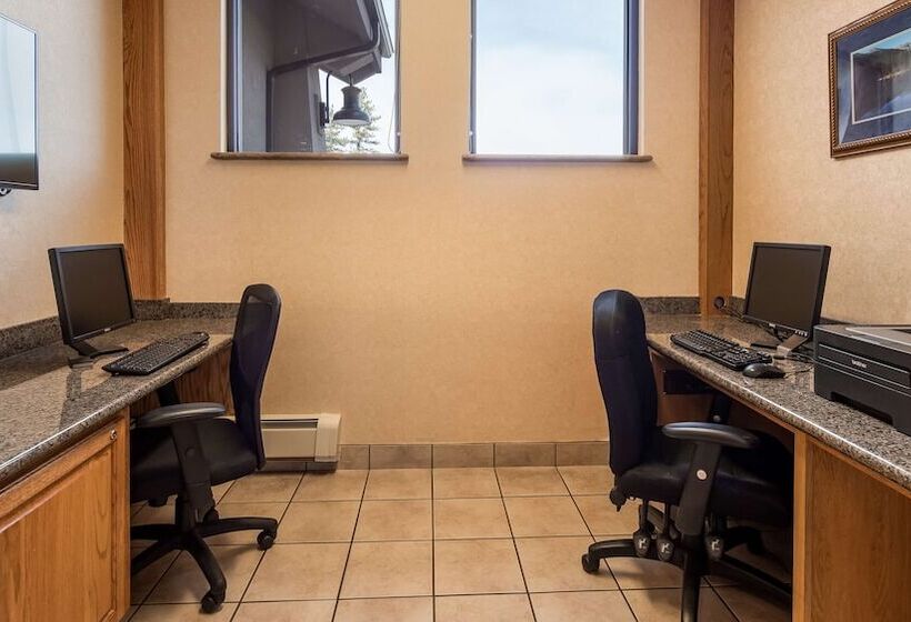 ホテル Best Western Plus Silver Saddle Inn