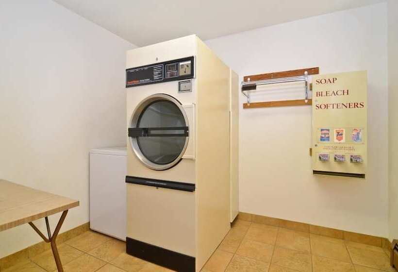 ホテル Best Western Plus Silver Saddle Inn