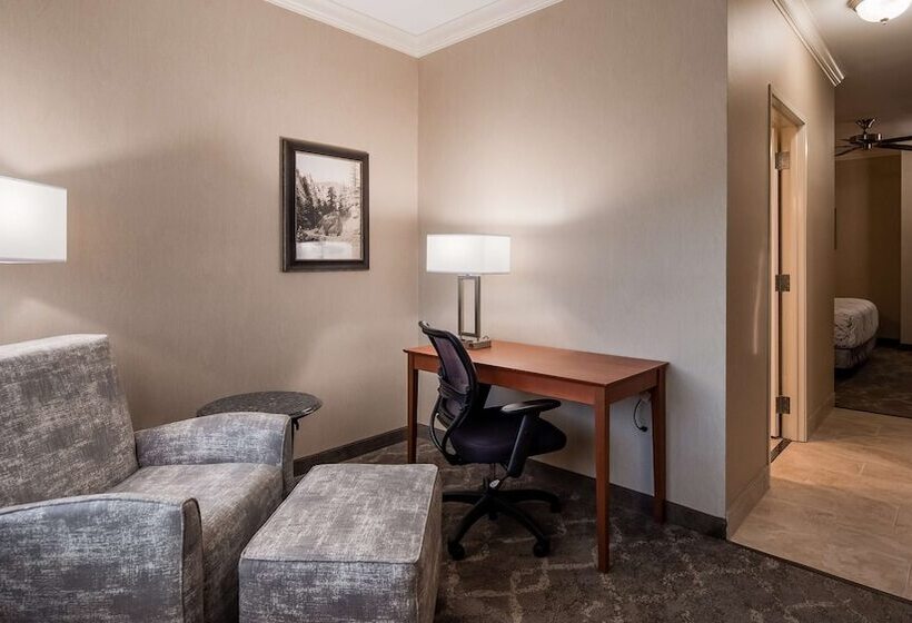 ホテル Best Western Plus Silver Saddle Inn