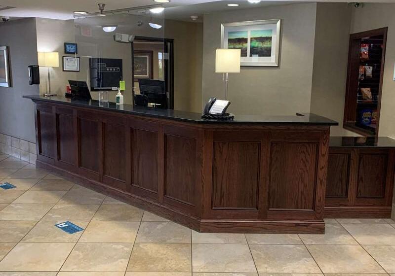 فندق Best Western Watertown Inn And Suites