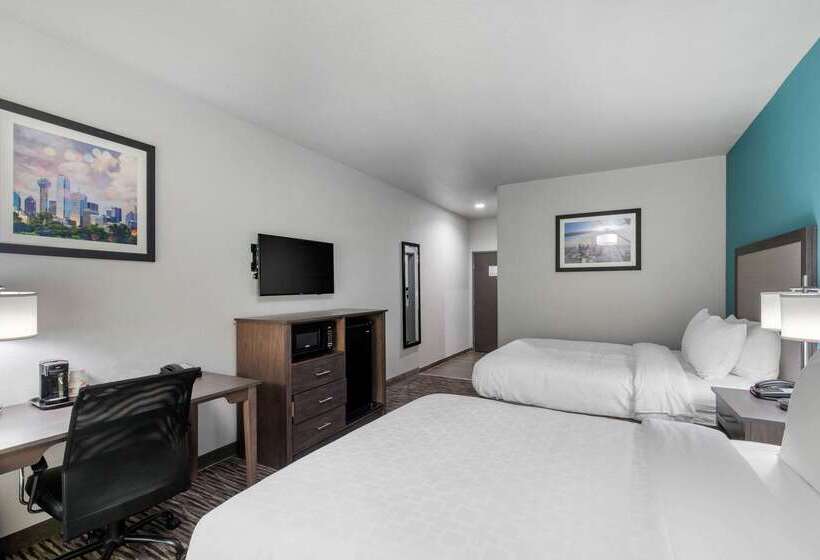 ホテル Clarion Inn & Suites Dfw North
