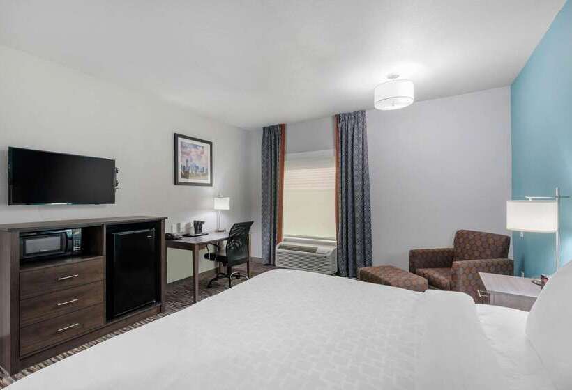 هتل Clarion Inn & Suites Dfw North