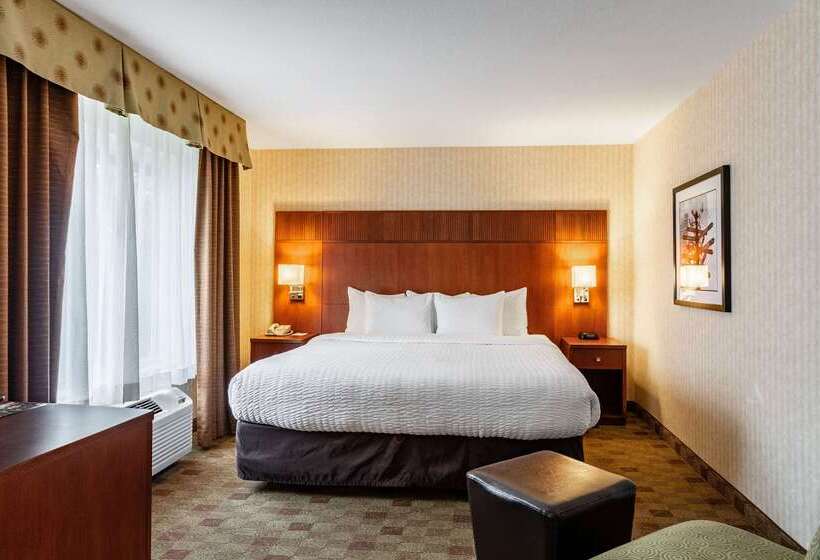 Clarion Hotel Portland International Airport