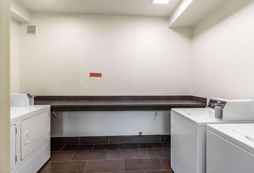 Clarion Hotel Portland International Airport