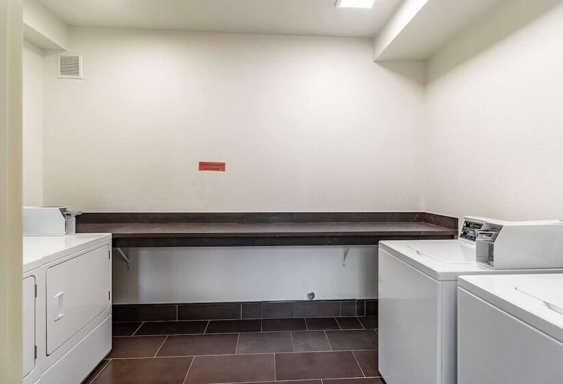 Clarion Hotel Portland International Airport