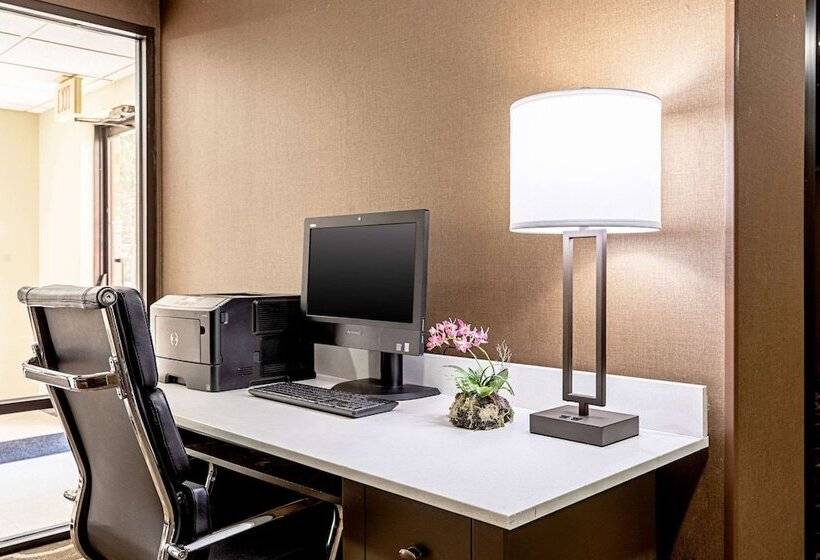 فندق Comfort Inn Indianapolis North  Carmel