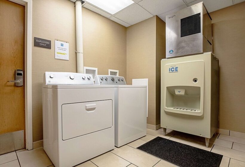 فندق Comfort Inn Indianapolis North  Carmel