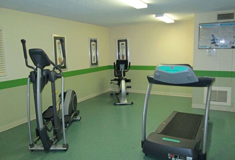 هتل Spark By Hilton Dallas Market Center