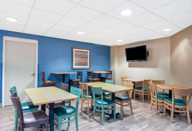 בית מלון כפרי Days Inn By Wyndham Eagan Minnesota Near Mall Of America