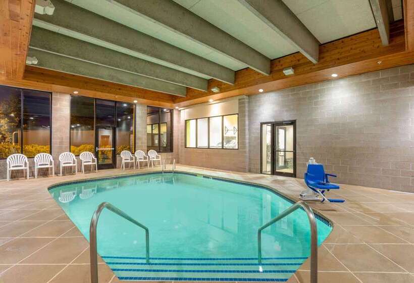 בית מלון כפרי Days Inn By Wyndham Eagan Minnesota Near Mall Of America