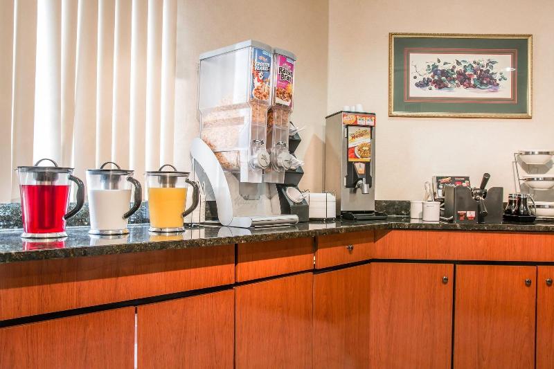 هتل Days Inn By Wyndham Flint/bishop International Airport