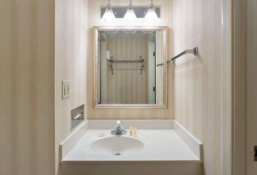 فندق Days Inn & Suites By Wyndham Northwest Indianapolis