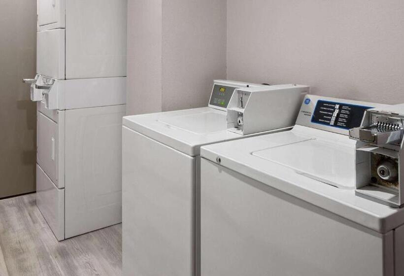 فندق Days Inn & Suites By Wyndham Northwest Indianapolis