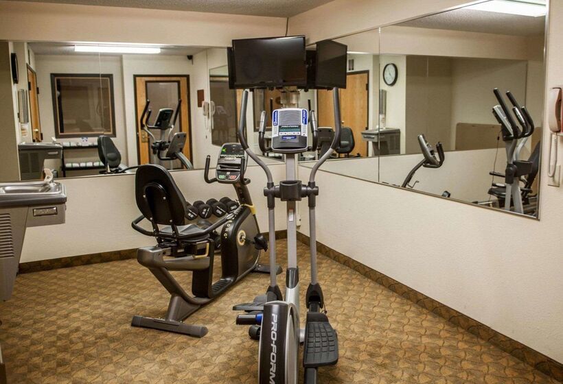 ホテル Howard Johnson By Wyndham Urbana