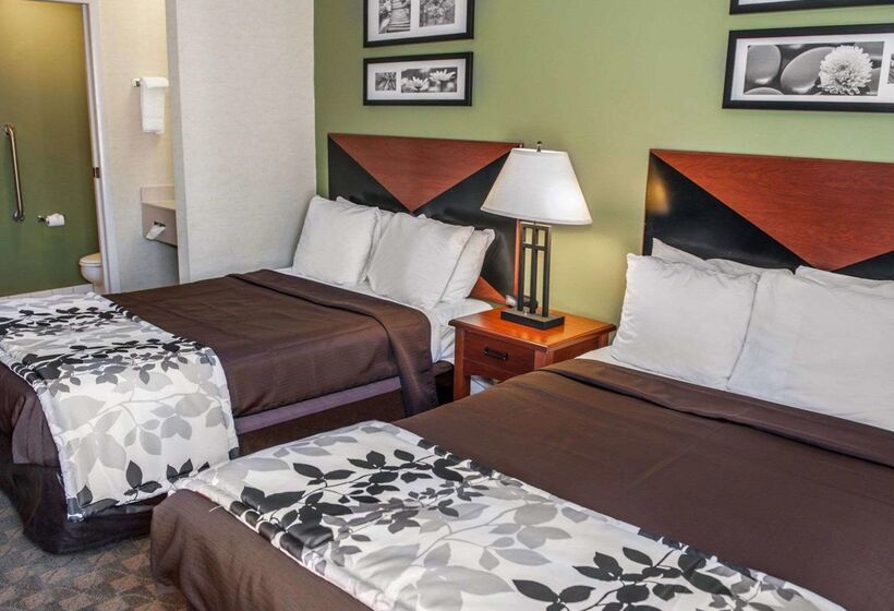 ホテル Howard Johnson By Wyndham Urbana