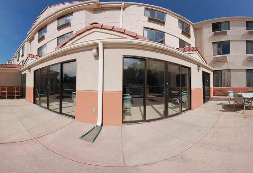 فندق Econo Lodge Denver International Airport