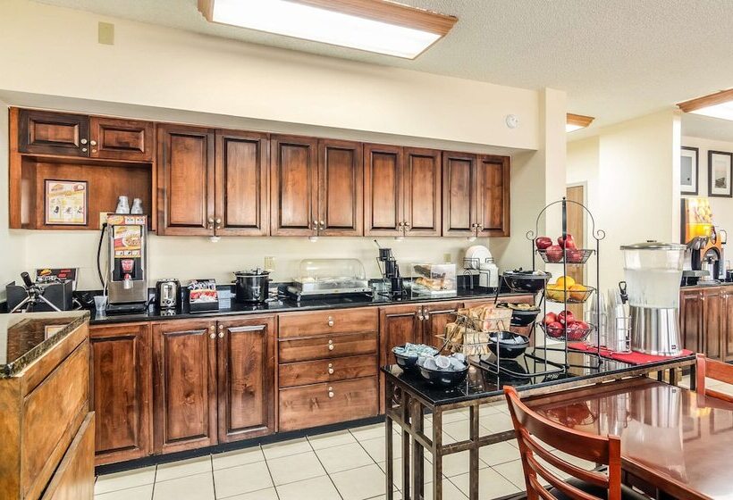 فندق Econo Lodge Moss Point  Pascagoula