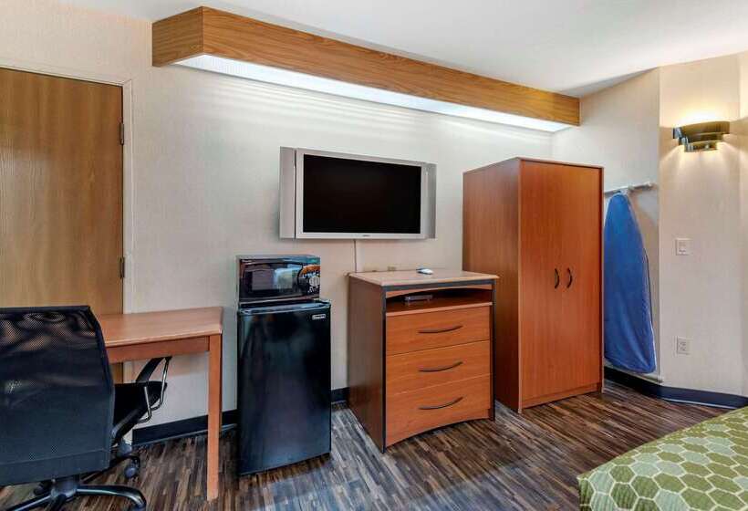 هتل Econo Lodge North Academy