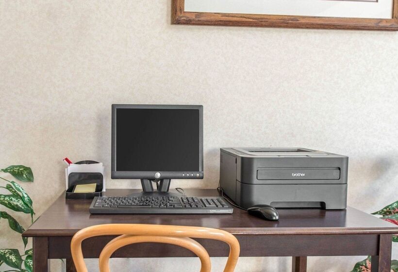 ホテル Econo Lodge North Academy