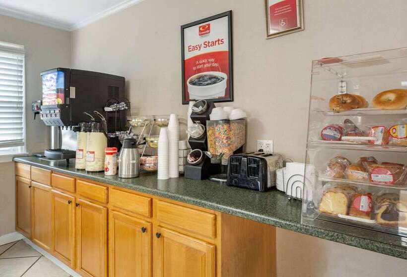 فندق Econo Lodge Sturbridge Route 20