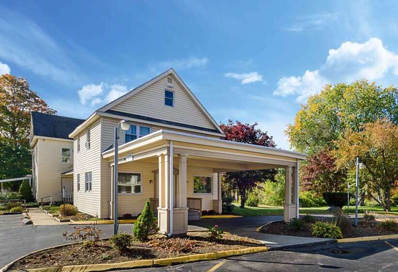فندق Econo Lodge Sturbridge Route 20