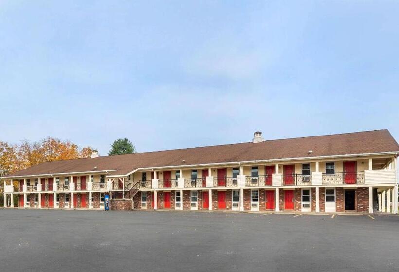 호텔 Econo Lodge Sturbridge Route 20