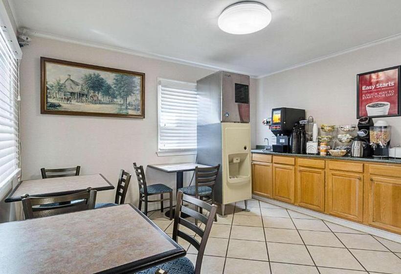 فندق Econo Lodge Sturbridge Route 20