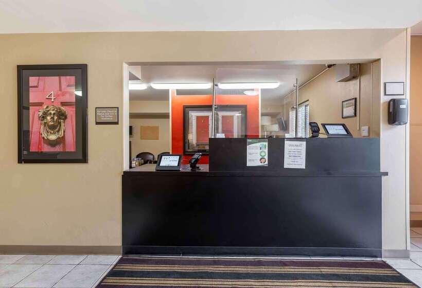 ホテル Suburban Studios Copley Akron West