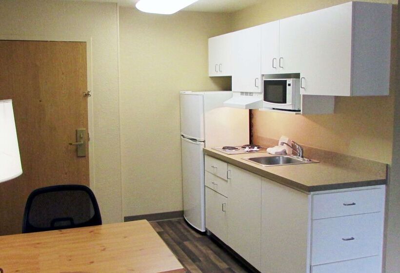 Отель Extended Stay America Select Suites Atlanta Perimeter Peachtree Dunwoody