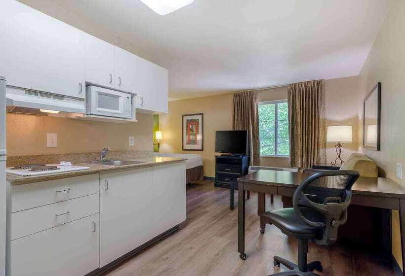Отель Extended Stay America Select Suites Atlanta Perimeter Peachtree Dunwoody