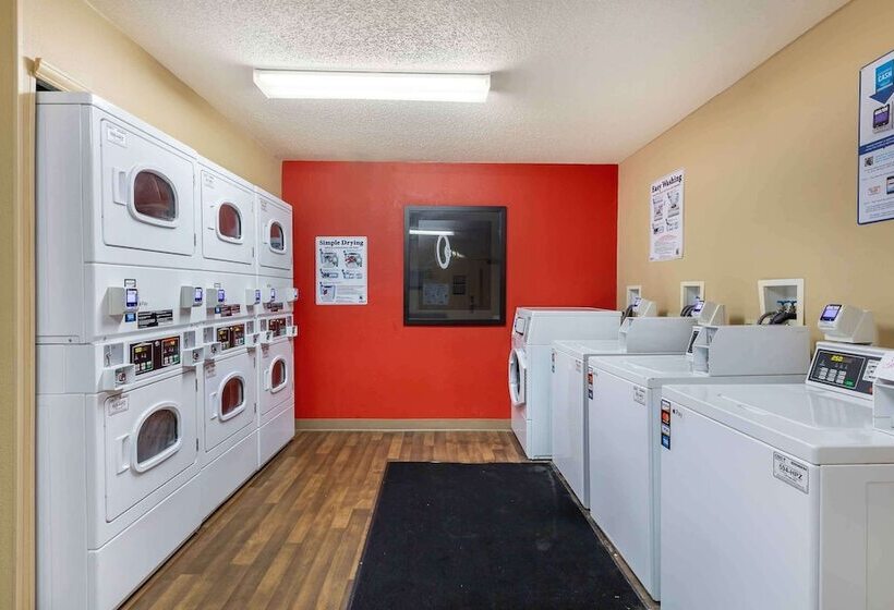 هتل Extended Stay America Suites  Cleveland  Great Northern Mall