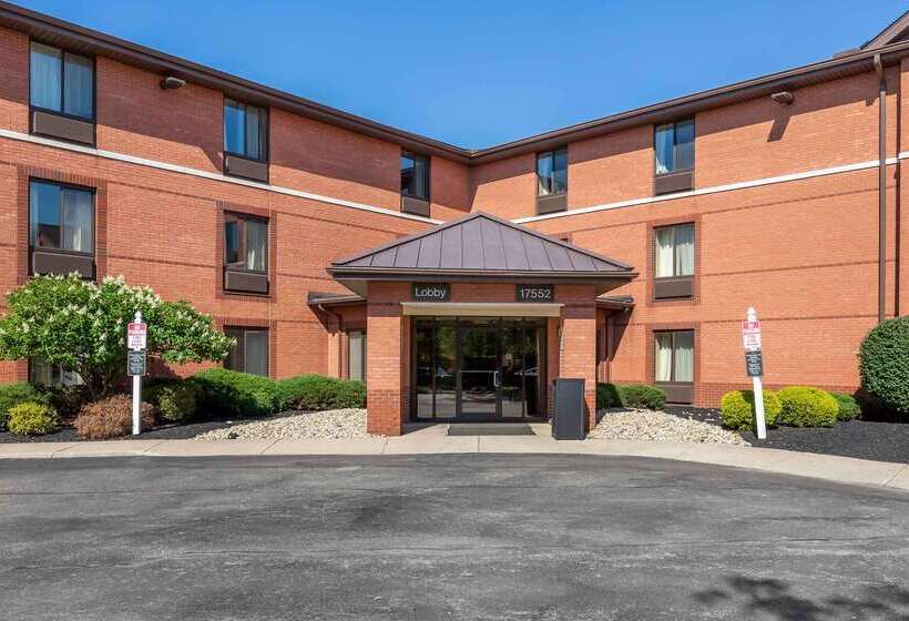 בית מלון כפרי Extended Stay America Suites  Cleveland  Middleburg Heights