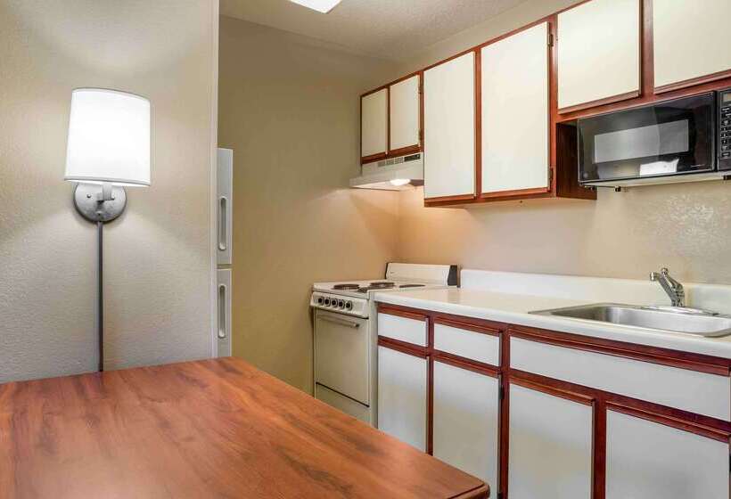 Отель Extended Stay America Select Suites Columbia Gateway Drive