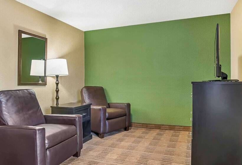 호텔 Extended Stay America Select Suites   Detroit   Ann Arbor   University South