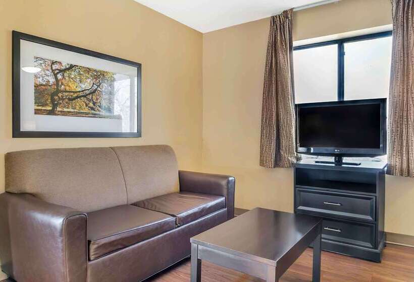 호텔 Extended Stay America Select Suites   Detroit   Ann Arbor   University South