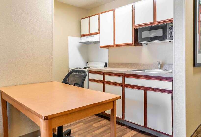 فندق Extended Stay America Select Suites   Detroit   Warren