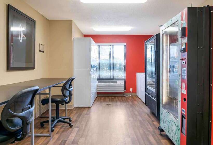 בית מלון כפרי Extended Stay America Select Suites   Detroit   Warren