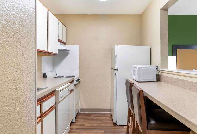 בית מלון כפרי Extended Stay America Select Suites   Detroit   Warren