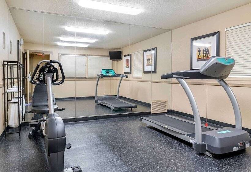 בית מלון כפרי Extended Stay America Select Suites   Detroit   Warren