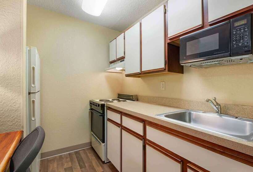 هتل Extended Stay America Suites  Fort Wayne  North