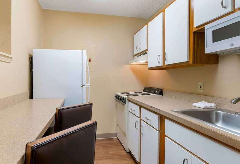 هتل Extended Stay America Suites  Fort Wayne  North