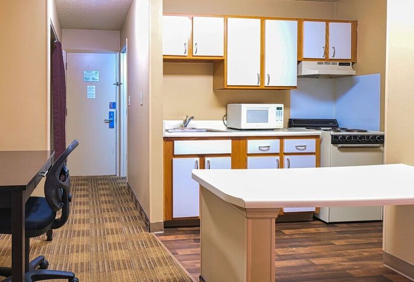 ホテル Suburban Studios Louisville East