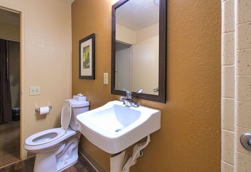 ホテル Suburban Studios Louisville East