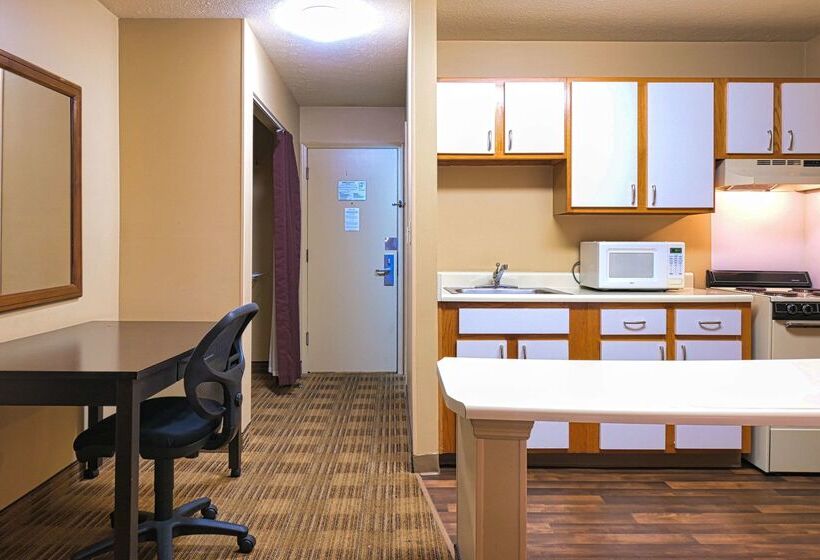 ホテル Suburban Studios Louisville East